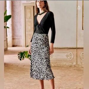 Sezane Sandy Skirt size 6, NWOT